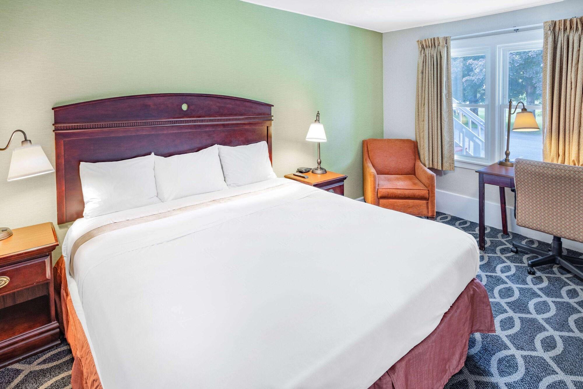 Travelodge By Wyndham Great Barrington Berkshires Экстерьер фото