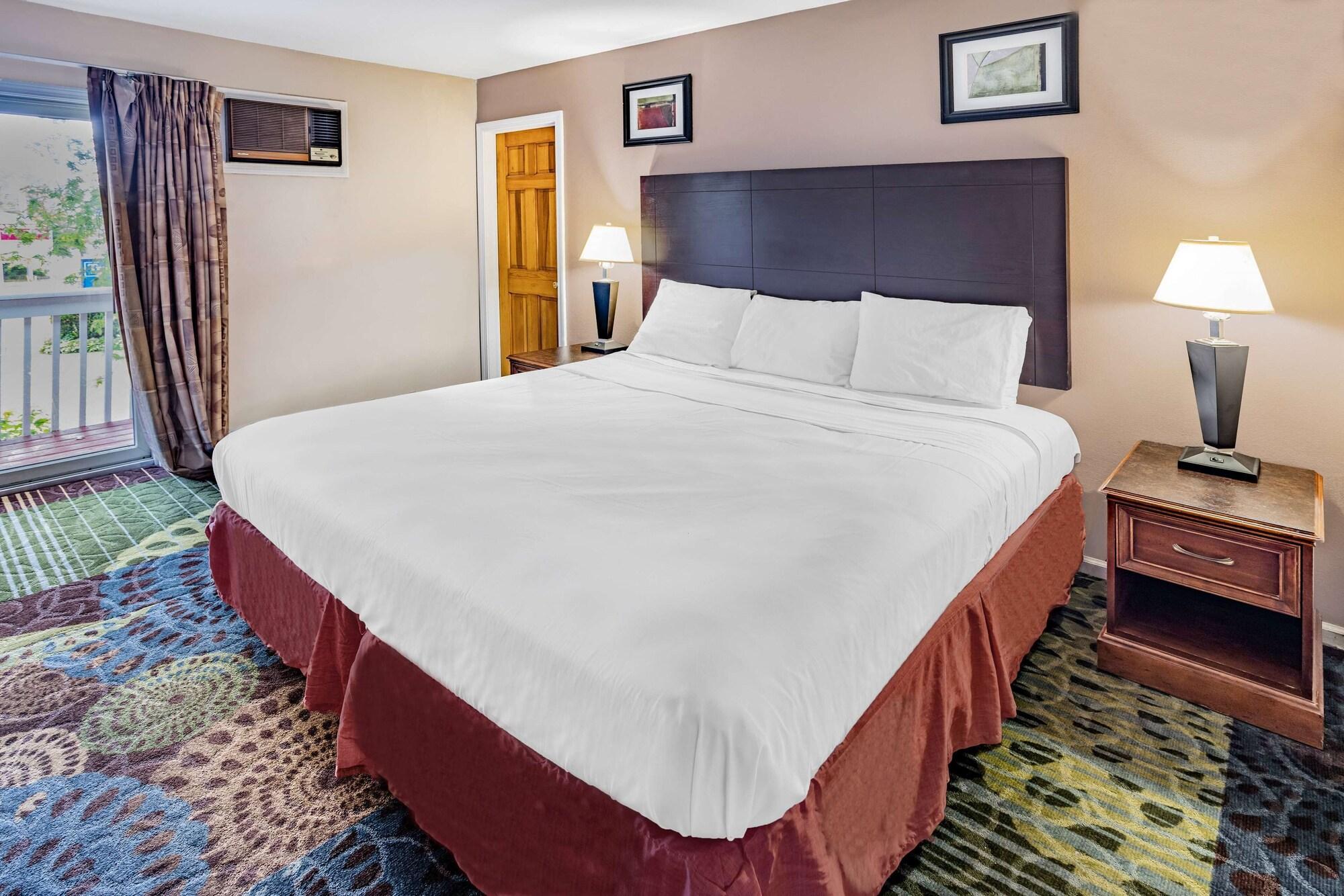 Travelodge By Wyndham Great Barrington Berkshires Экстерьер фото